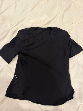 lululemon athletica Black Short-Sleeve Performance Tee